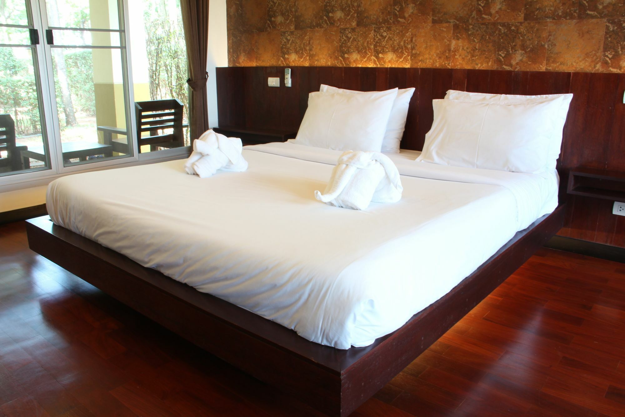 Hotel Singha Rubber Tree à Ban Huai Maenam Noi Extérieur photo