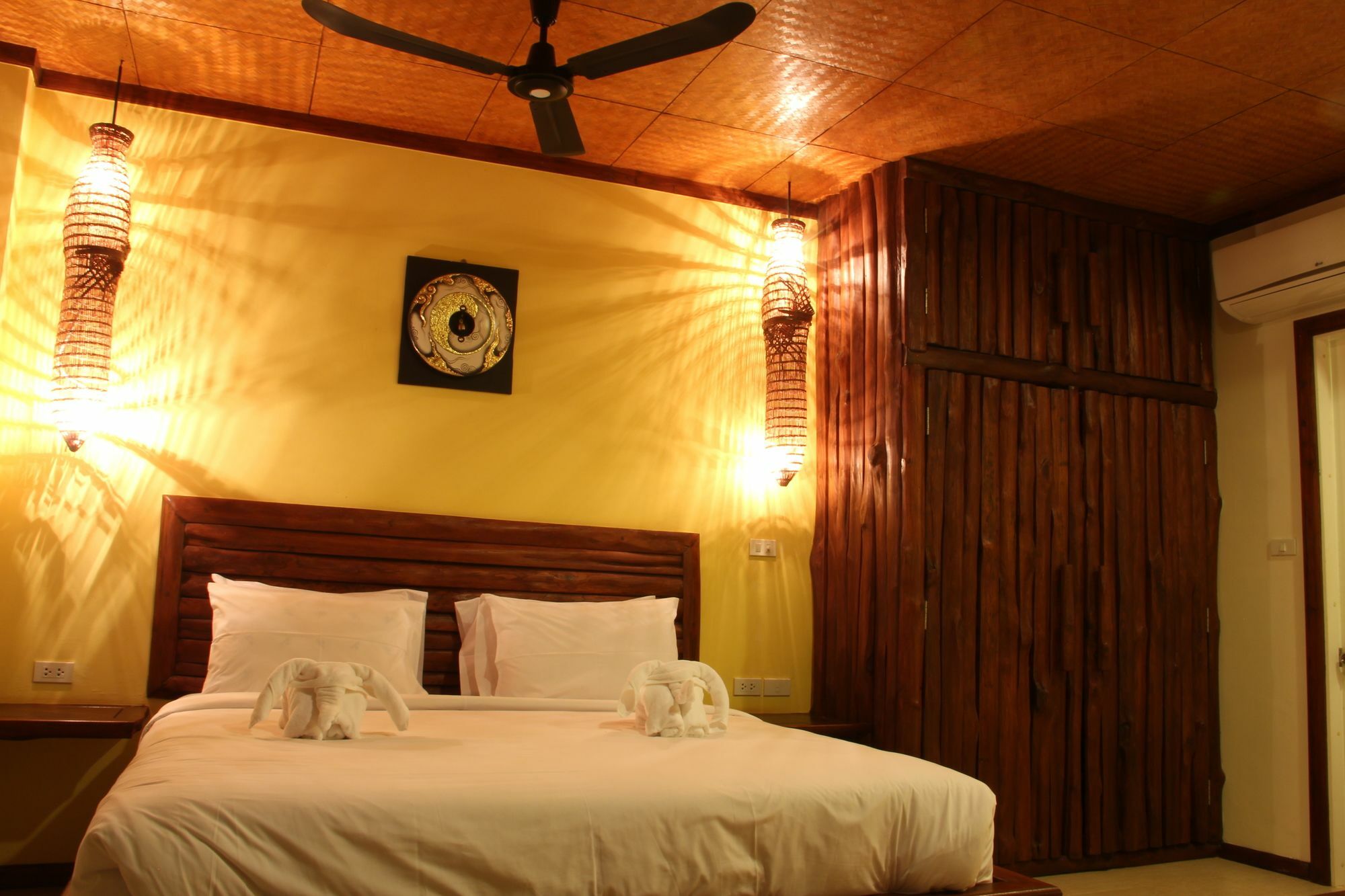 Hotel Singha Rubber Tree à Ban Huai Maenam Noi Extérieur photo
